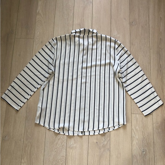 Jacqueline de Yong by Only Cream & Navy Striped Shirt Size 40 Small - Picture 5 of 13